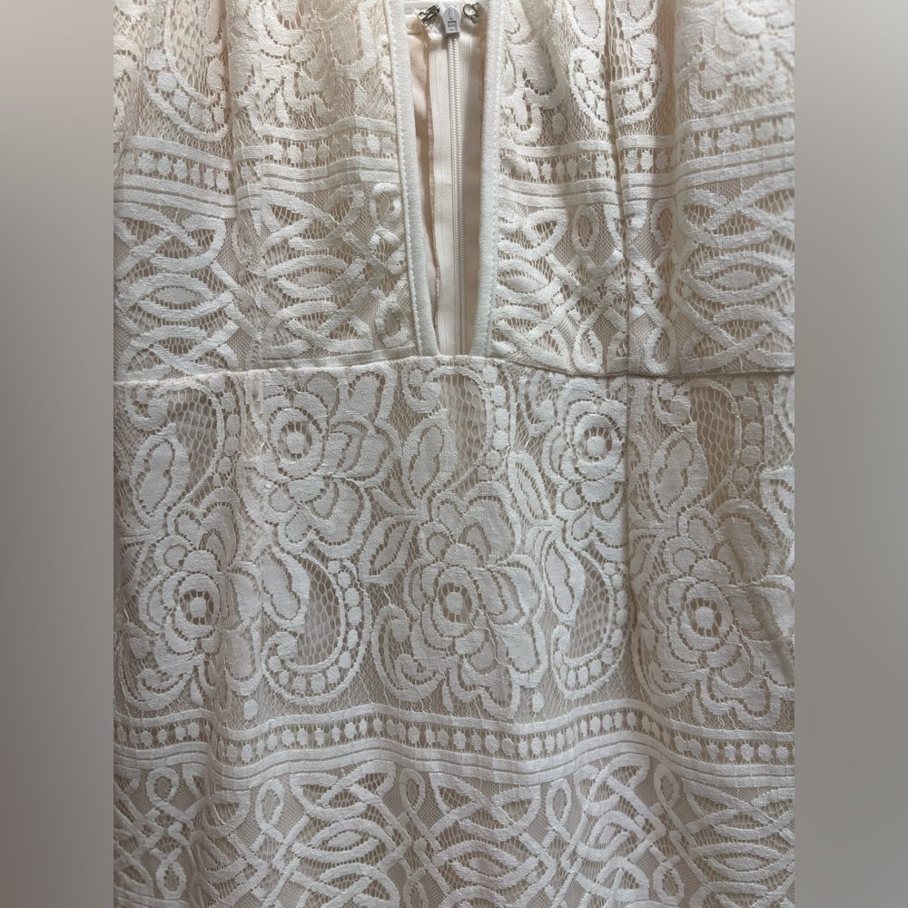 TOBI “Out for the Day” Plunging bodycon mini dress in ivory white, NWT! Size M - Picture 10 of 11